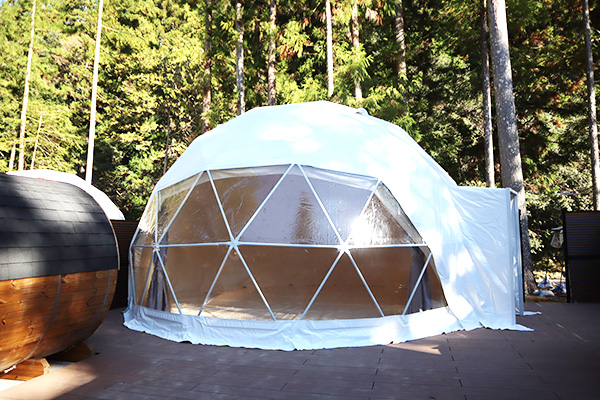 写真：ドームテント